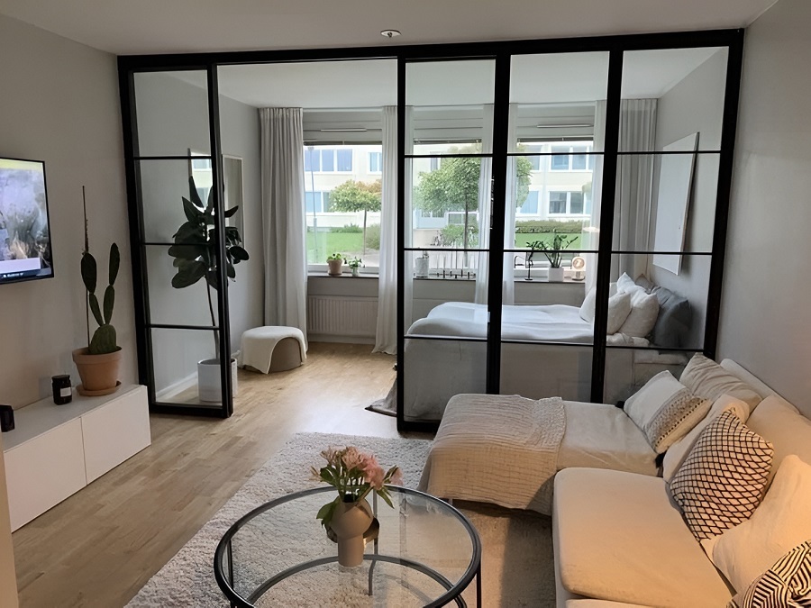 Vách ngăn nhôm kính trong phòng ngủ